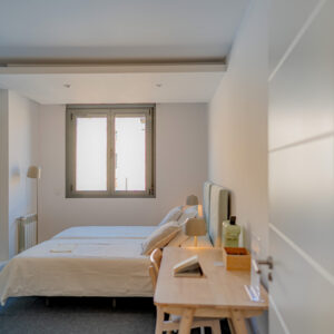 Espacio dos habitaciones con baño común Seselle: 1ª planta